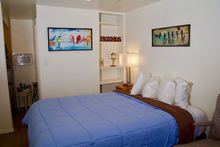 Room 11 of 48