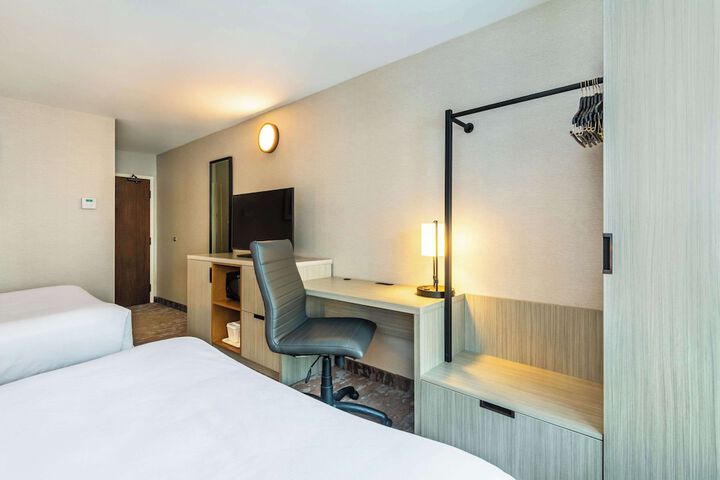 Room 21 of 70