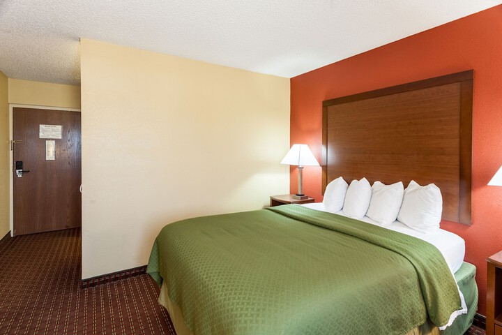 Room 15 of 51