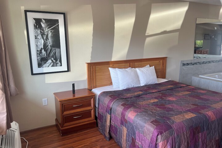 Room 385 of 443