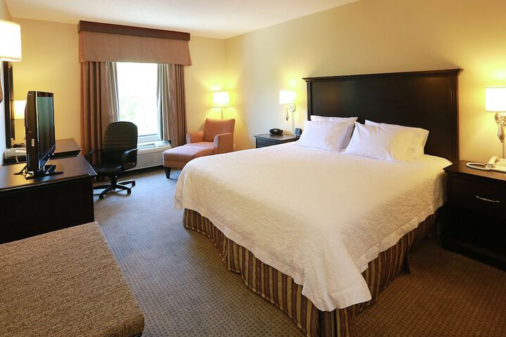 Hampton Inn & Suites by Hilton Laval