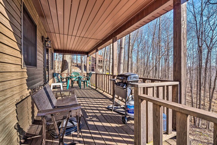 Quiet & Private Cabin 5 Mi to Dale Hollow Lake!