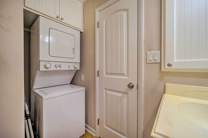 Beachfront Condo w / Unobstructed Ocean Views!
