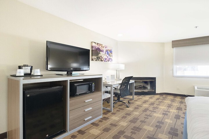 Room 51 of 57