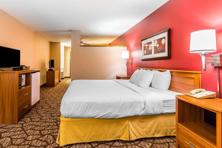 Room 34 of 41