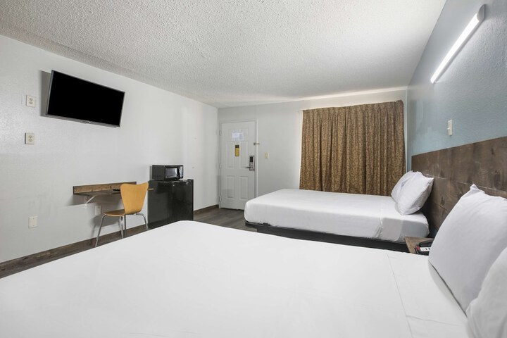 Room 13 of 29