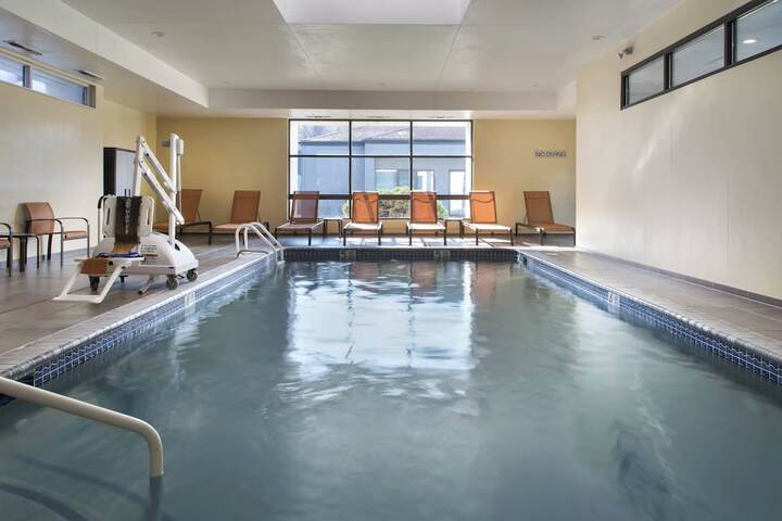 Courtyard by Marriott Norwalk
