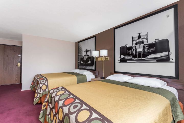 Room 34 of 46