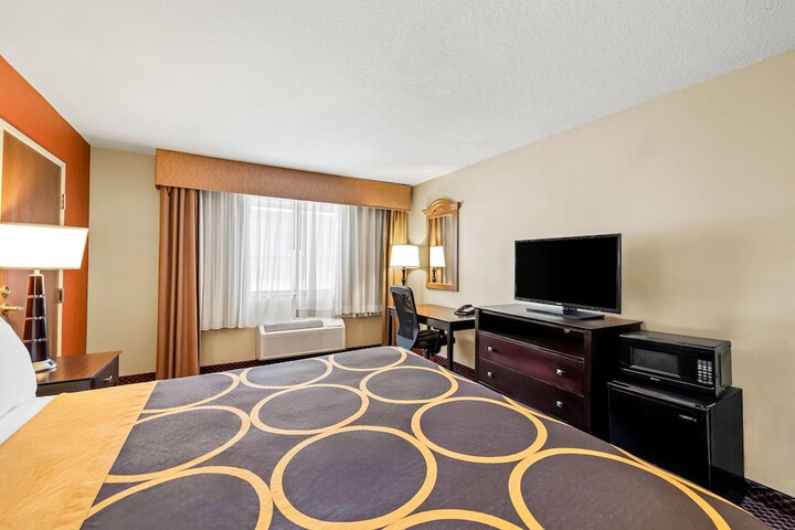 Super 8 by Wyndham Marana / Tucson Area