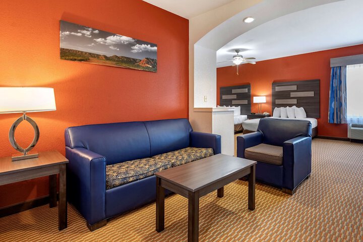 Room 9 of 26