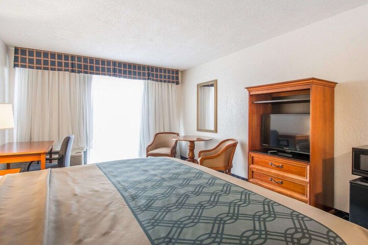 Room 15 of 27