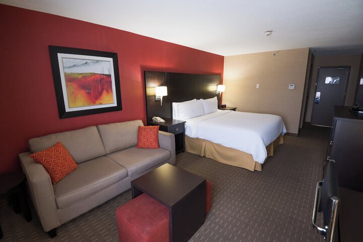 Room 30 of 65