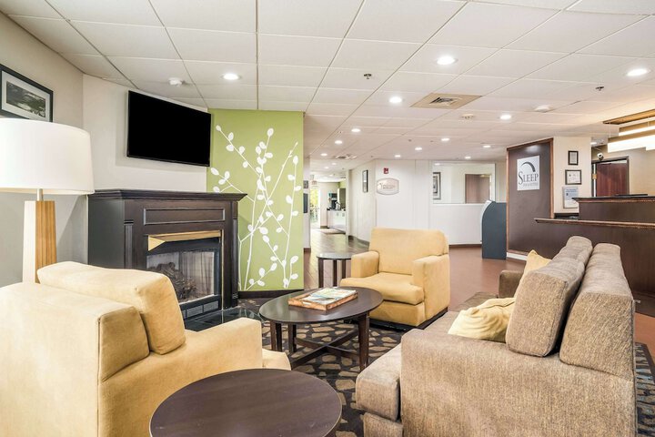 Sleep Inn & Suites Jacksonville near Camp Lejeune