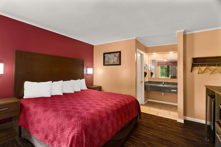 Room 29 of 40