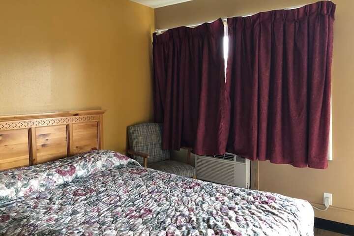 Room 24 of 26
