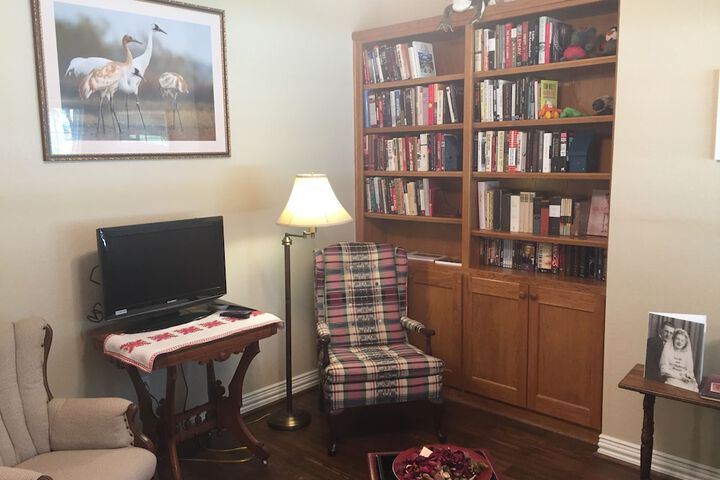 Room 6 of 19