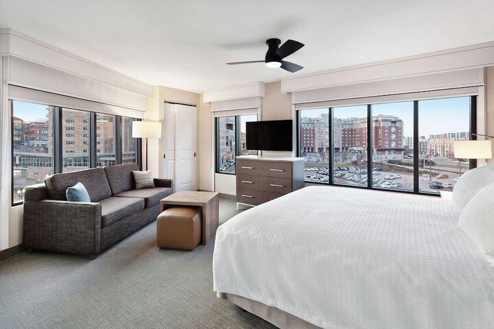 Room 19 of 37