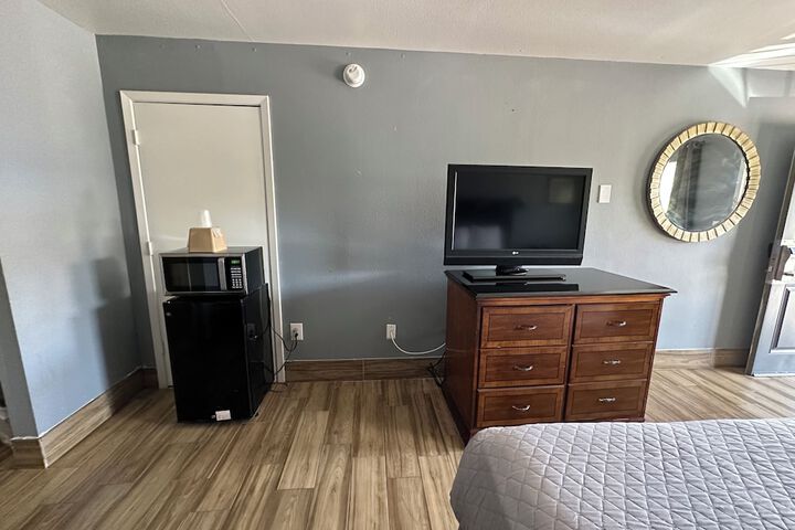 Room 33 of 44