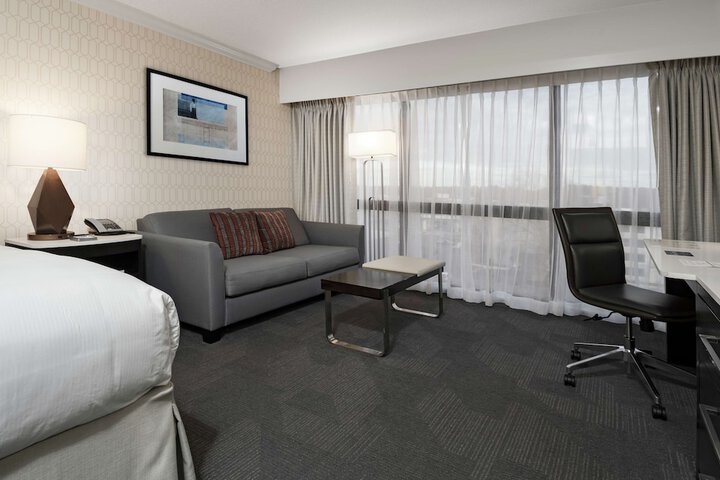 Hilton Greenville