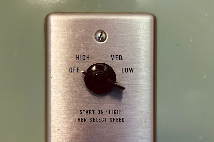 Room 10 of 19
