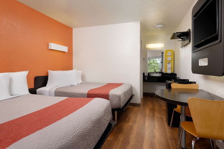 Room 36 of 46