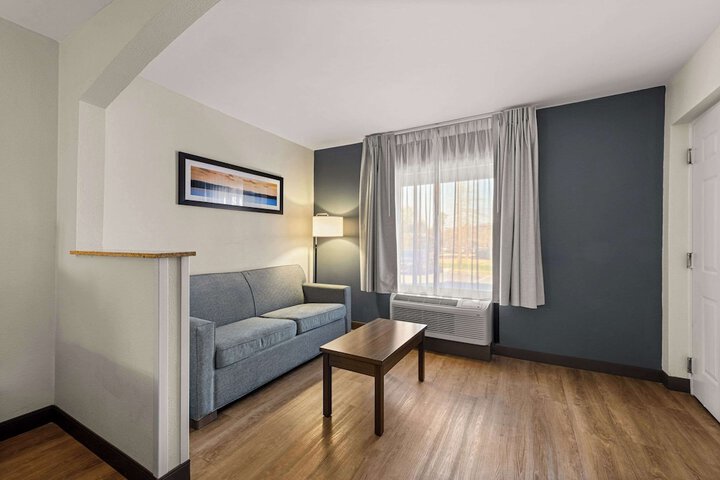 Quality Inn & Suites Matthews - Charlotte