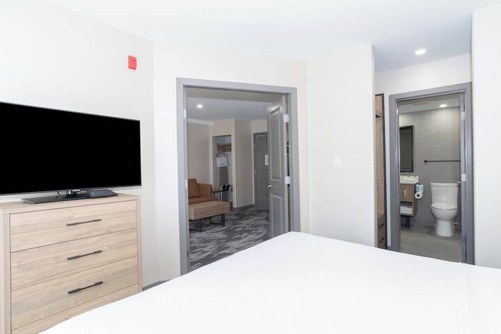 Room 36 of 46