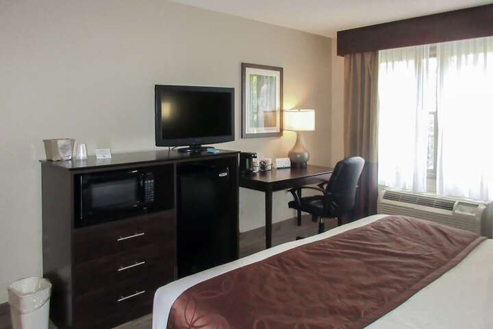 Room 27 of 41