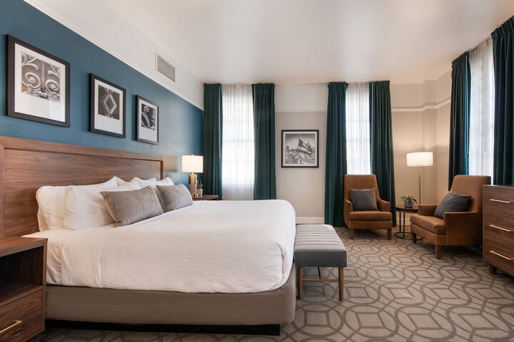 Magnolia Hotel Omaha