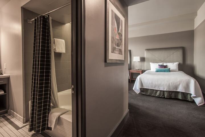 Room 36 of 67