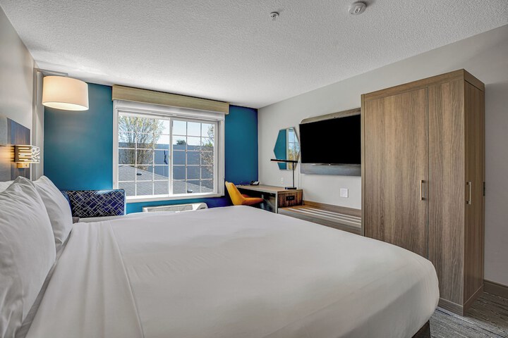 Room 76 of 120