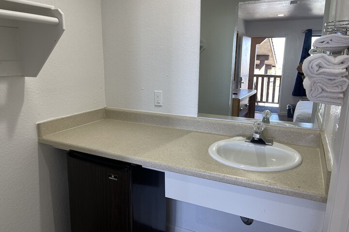 Palms Inn & Suites