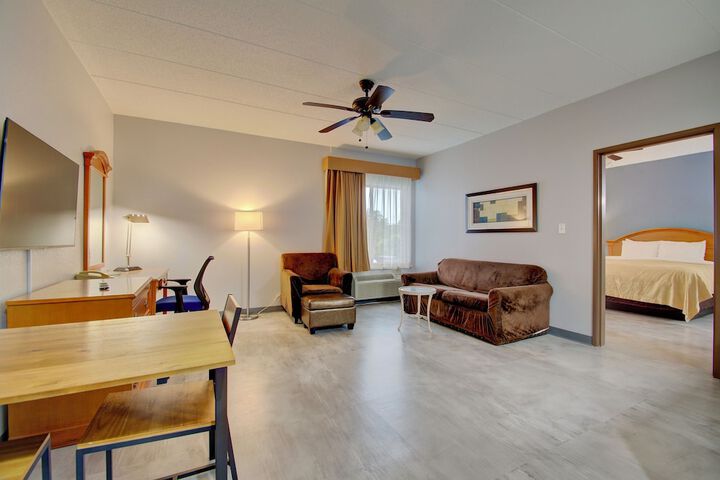 Quality Inn & Suites CVG Airport