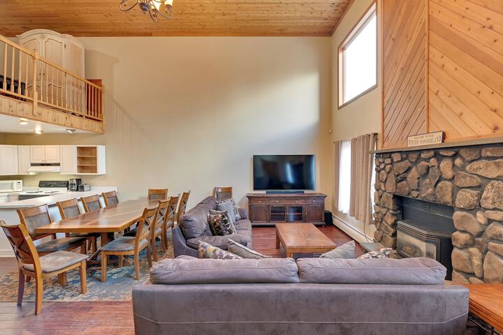 1 Mi to Hunter Mtn Skiing: Family-friendly Stay!