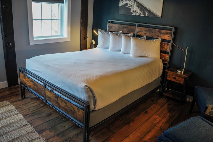 Old Mill Inn