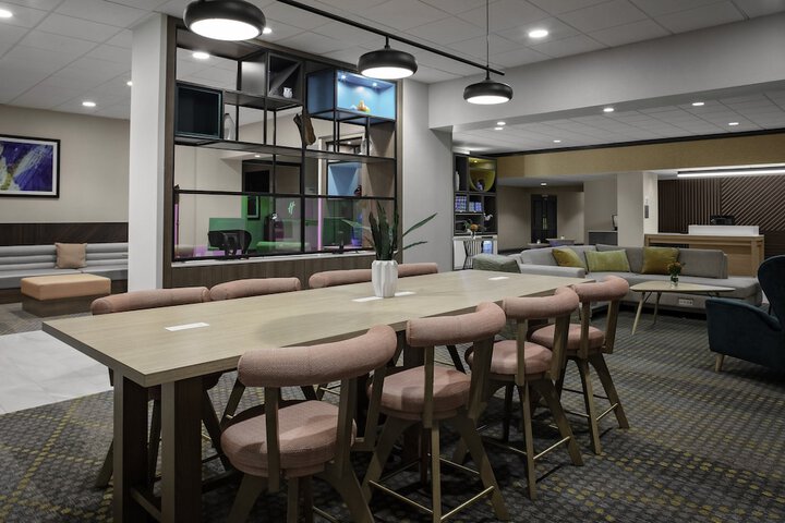 Hotel Interior 10 of 39