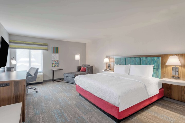 Hampton Inn New Philadelphia