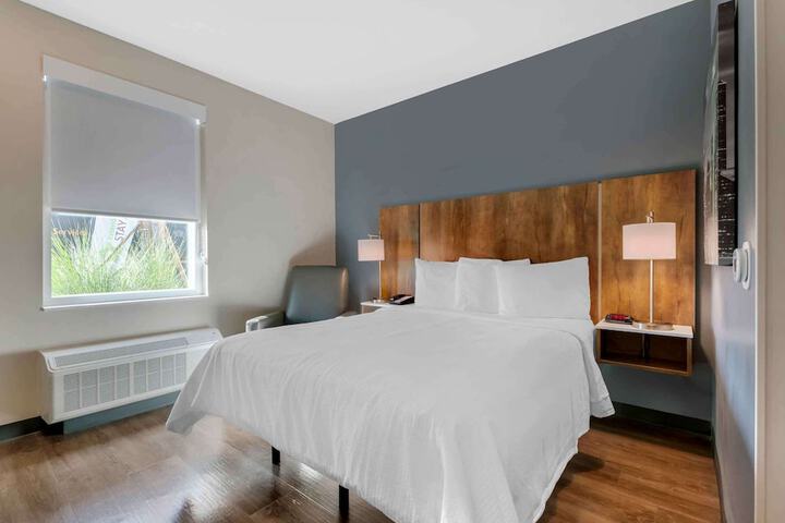 Room 15 of 37