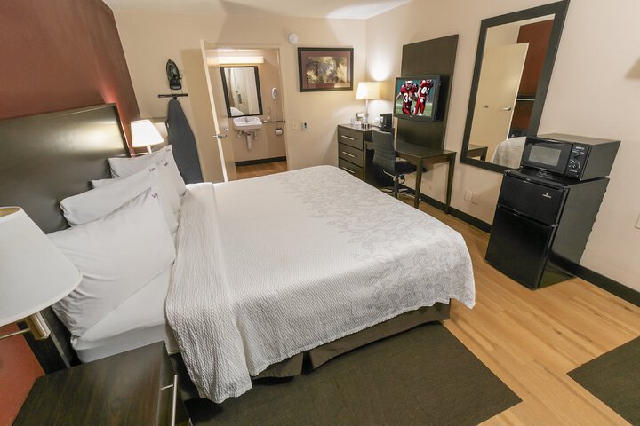 Room 21 of 37