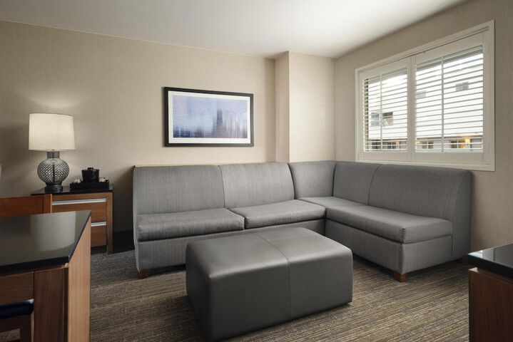 Embassy Suites by Hilton Chicago Downtown Magnificent Mile