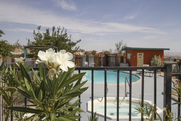 Pool 10 of 64