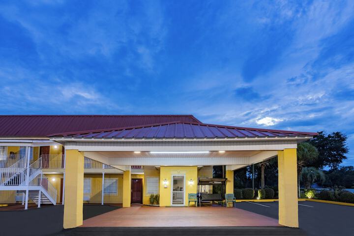 Hotel 5 of 28