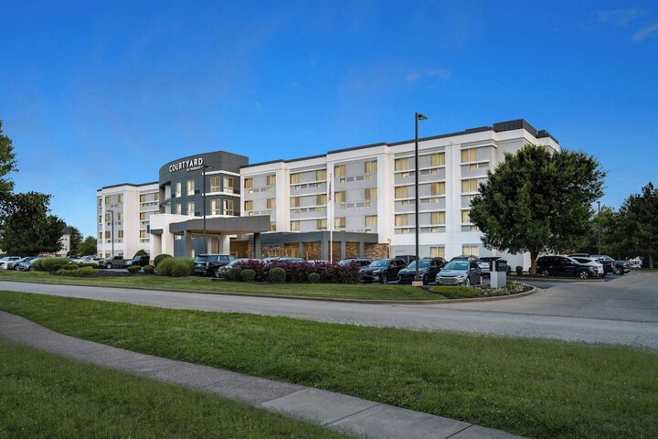 Hotel 2 of 42