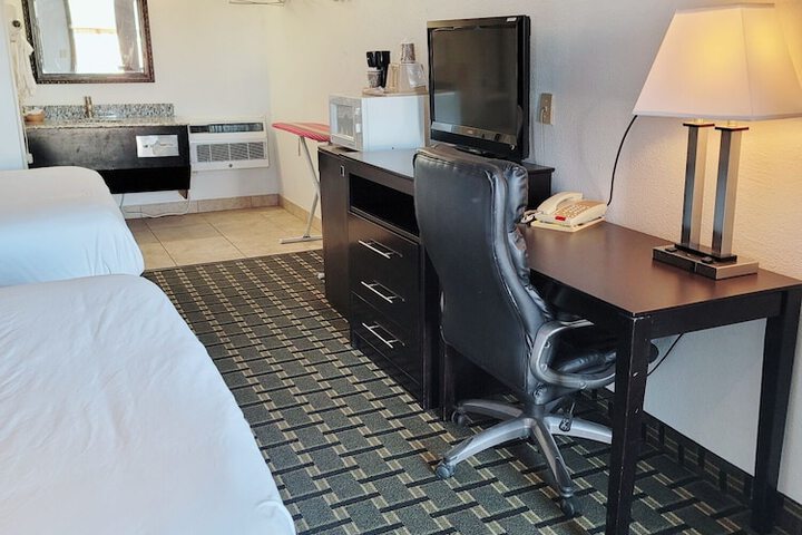 Room 5 of 32
