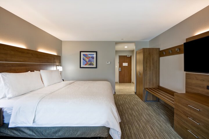 Room 22 of 49