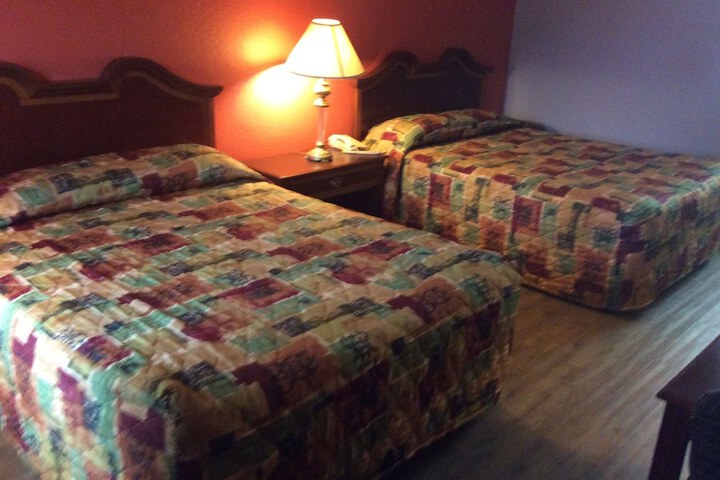 Room 27 of 42