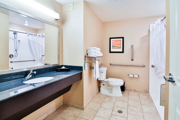 Holiday Inn Bismarck by IHG