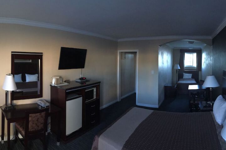 Room 41 of 51