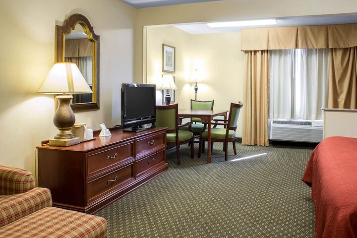 Room 14 of 34