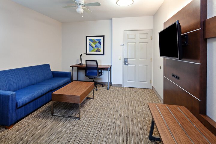 Room 22 of 49